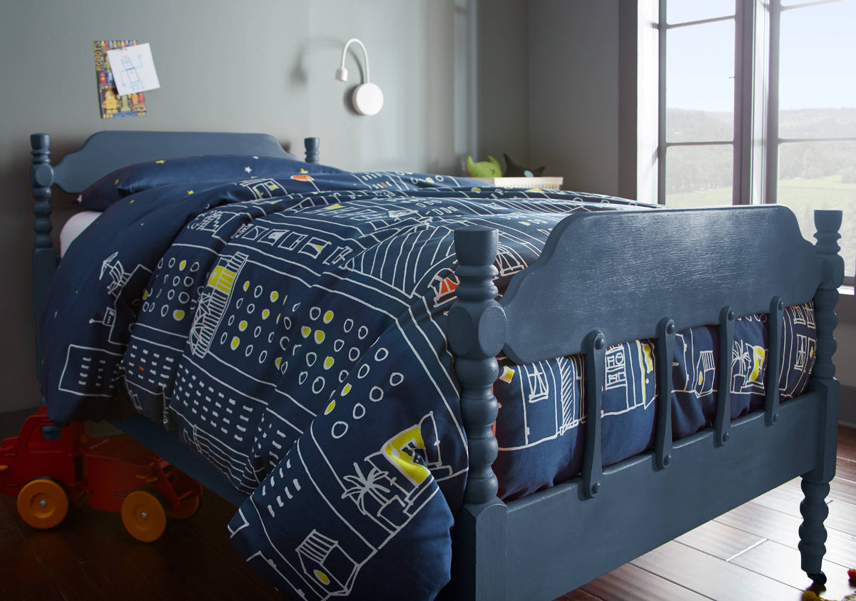 Chalk Style Decorative Paint for Upcycling Furniture